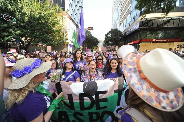M-8: CONTRA LA VIOLENCIA DE GÉNERO, EXIGEN RESPETO A TODOS LOS DERECHOS DE LAS MUJERES Y COBIJAN A LAS NIÑAS