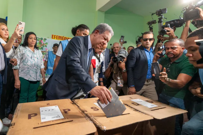 República Dominicana: entre Luis Abinader y Leonel Fernández