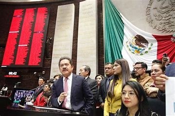 SE NIEGA LA CÁMARA DE DIPUTADOS A CUMPLIR EL CONTRATO DE 200 ASESORES