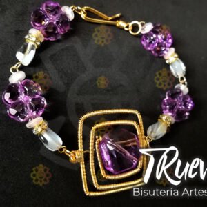 Pulsera cuadrada con cristal