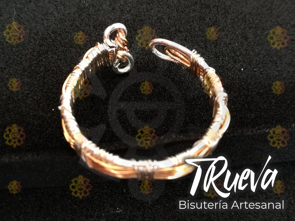 Anillo tramado grande dorado y plateado ajustable - Image 5