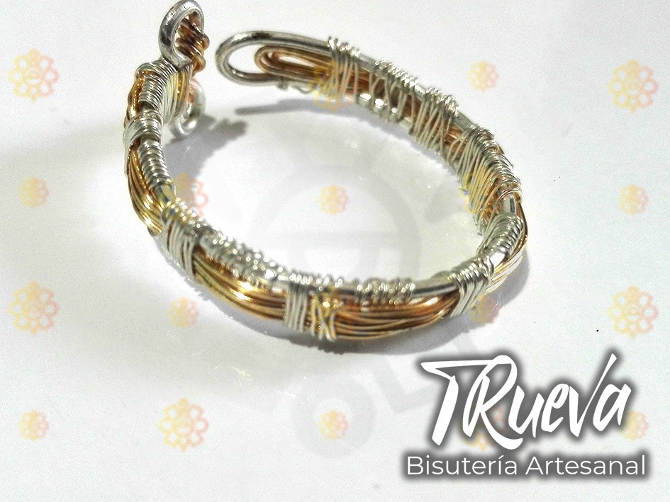 Anillo tramado grande dorado y plateado ajustable - Image 2