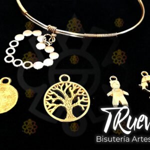 Pulsera con dije