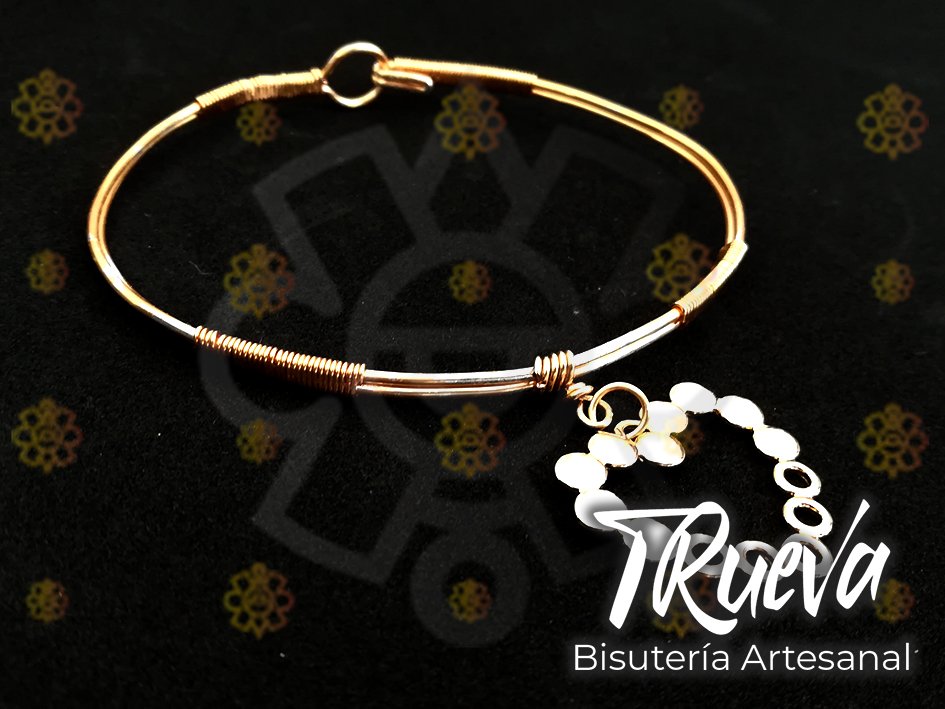 Pulsera con dije - Image 5