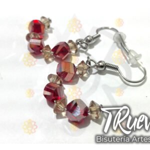 Pendientes con cristales rojos