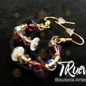 Pendientes de cristal morado