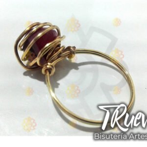 Anillo espiral y cuarzo rosa