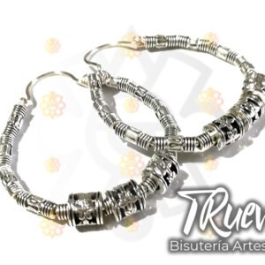 Arracadas con abalorios grabados plateados ¡ÚLTIMO PAR!
