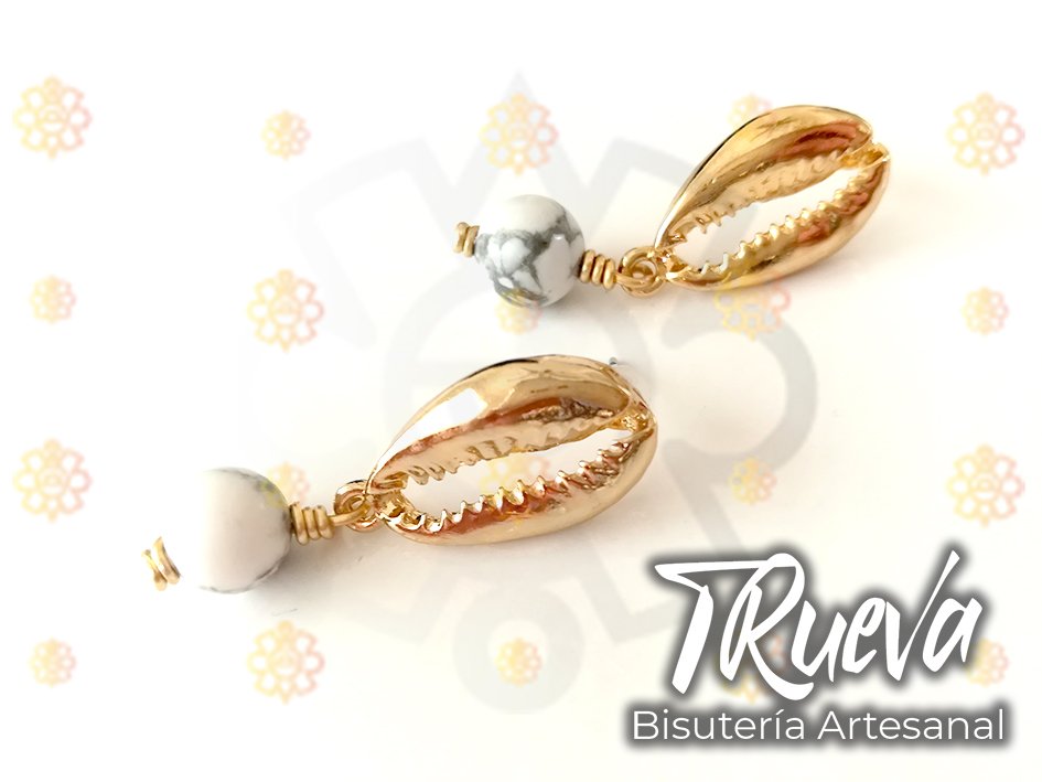 Pendientes chapa de oro caracol y piedra howlite - Image 3