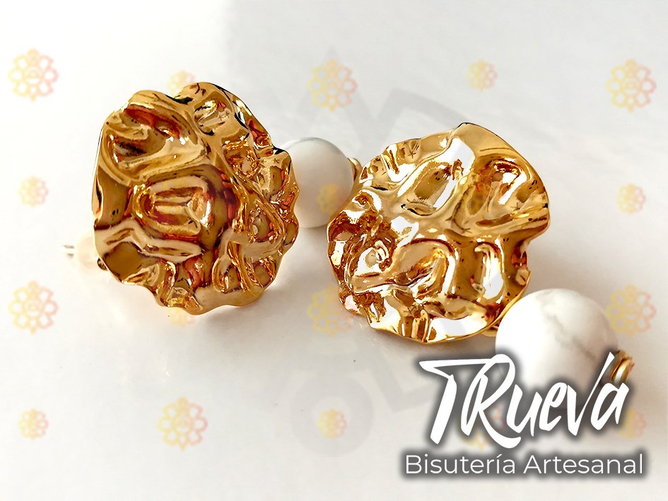 Pendientes chapa de oro con piedra howlite blanca - Image 2