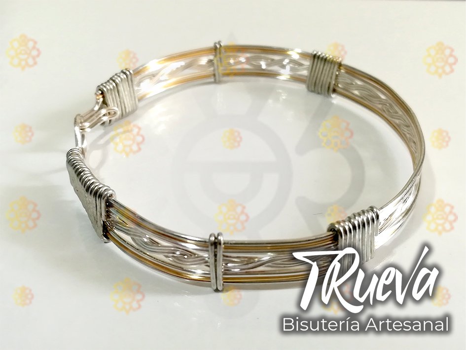 02 - Brazalete TRueba trenzado tipo B plateado con dorado artesanal - Image 2